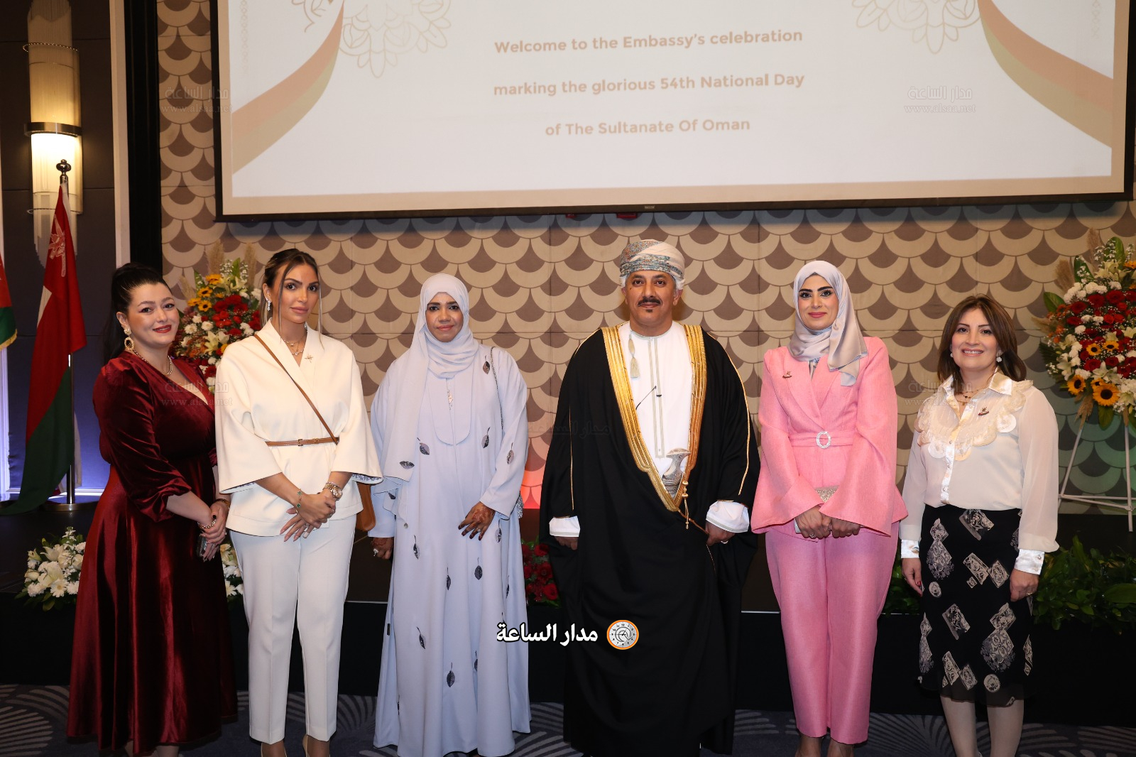 Madar Al-Saa Images 0.1417579900467656