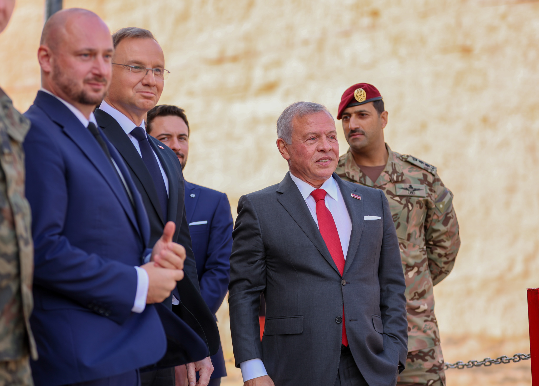 Madar Al-Saa Images 0.47521123936239085