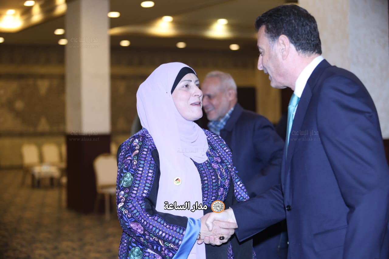 Madar Al-Saa Images 0.7762562921339844