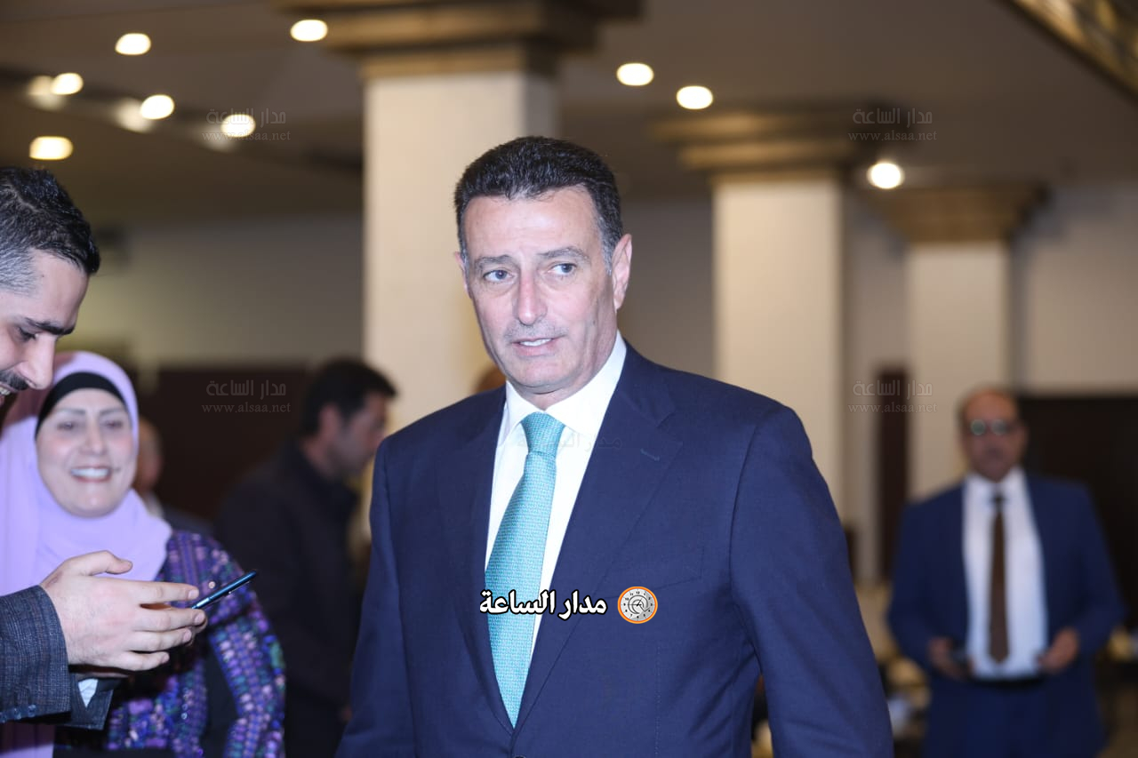 Madar Al-Saa Images 0.04991734962427885