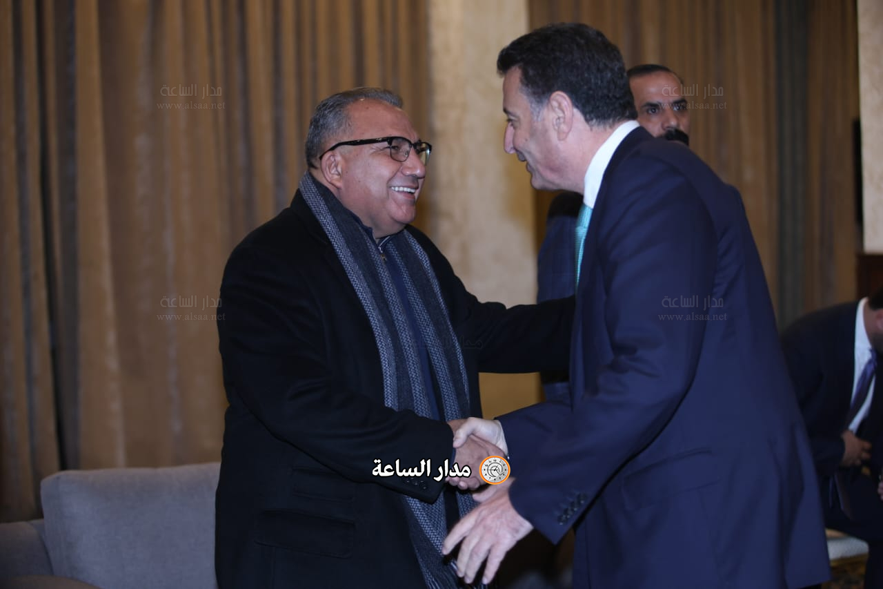 Madar Al-Saa Images 0.021983659811893652