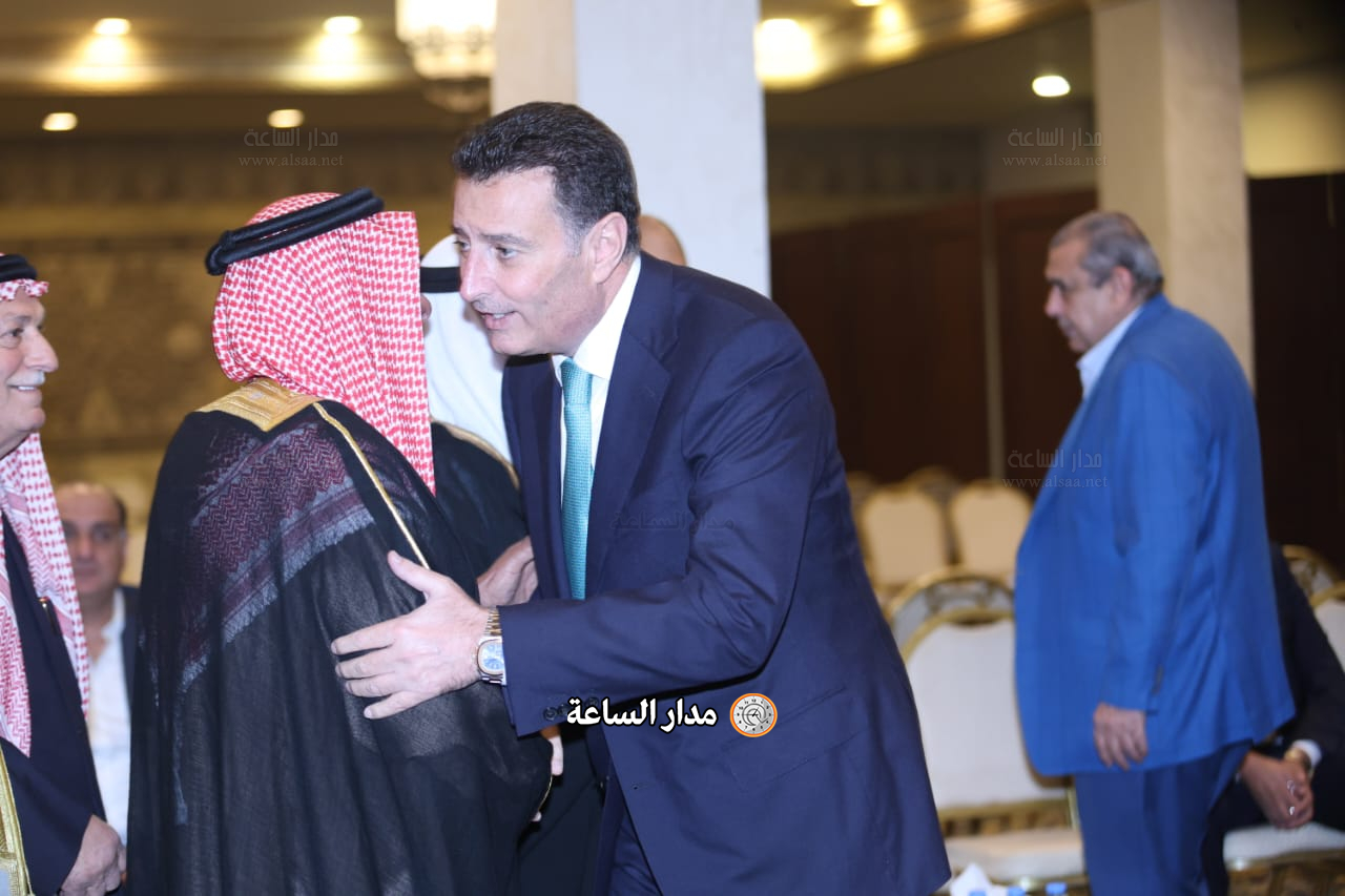 Madar Al-Saa Images 0.6198800354655354