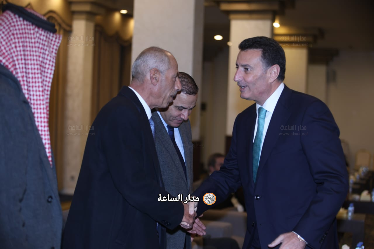 Madar Al-Saa Images 0.3563946673748075