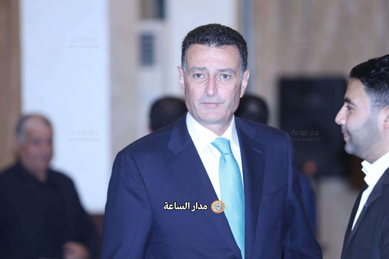 Madar Al-Saa Images 0.8692859773590984