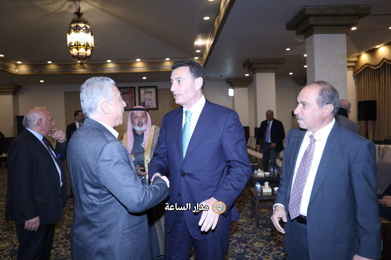 Madar Al-Saa Images 0.8052316586565063