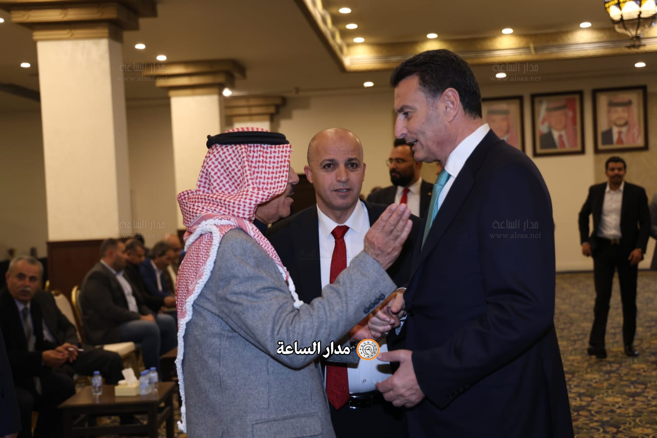 Madar Al-Saa Images 0.42658706619764986