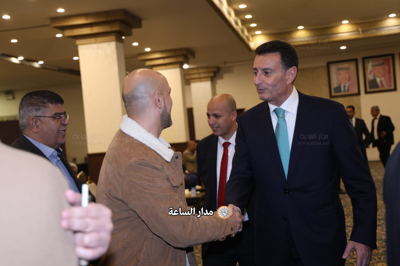 Madar Al-Saa Images 0.161929806952136