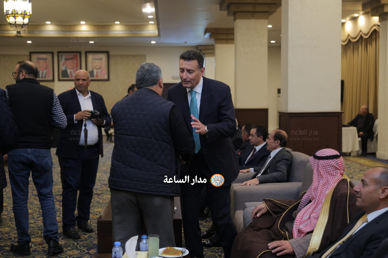 Madar Al-Saa Images 0.8755981960840453