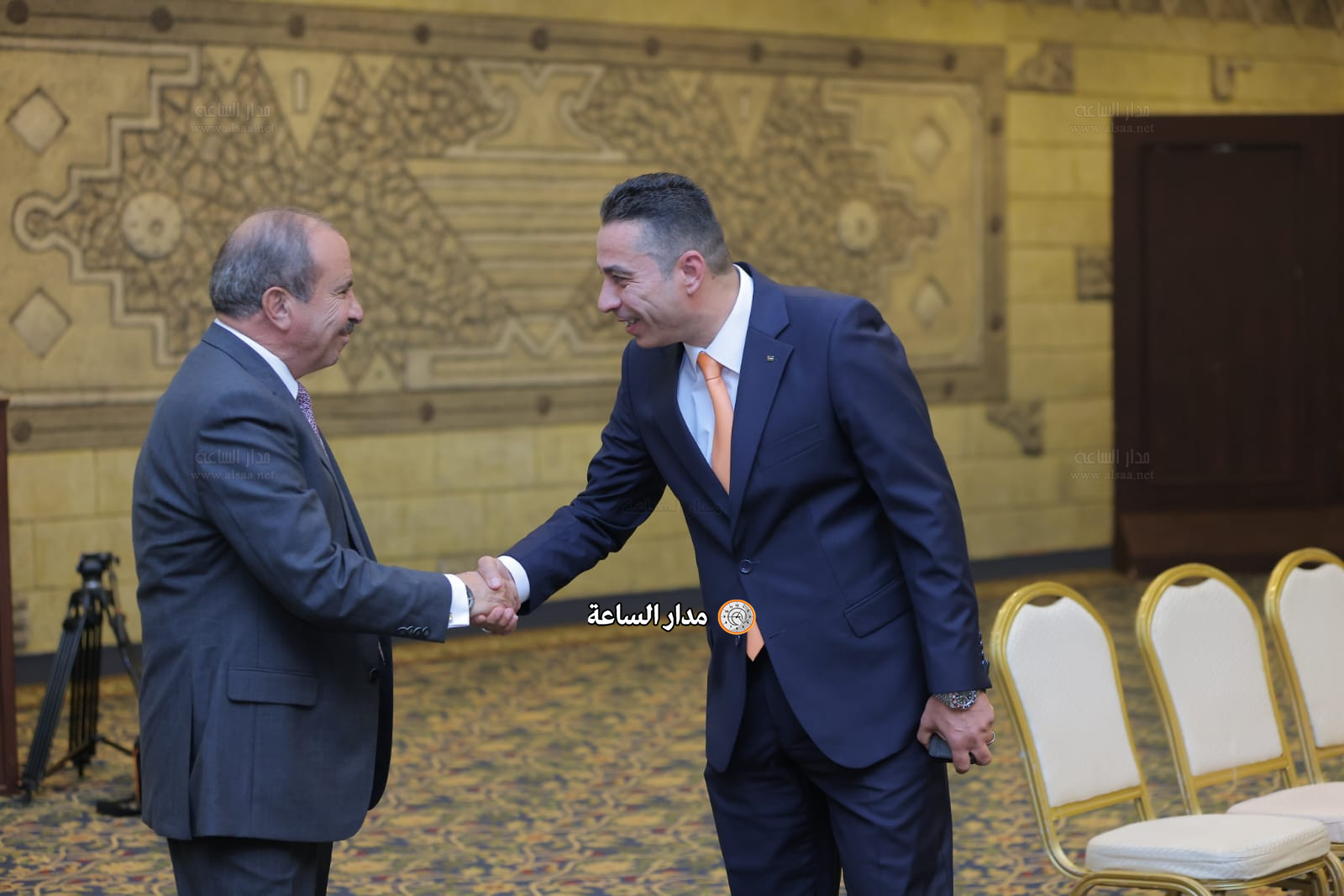 Madar Al-Saa Images 0.8941242323367589