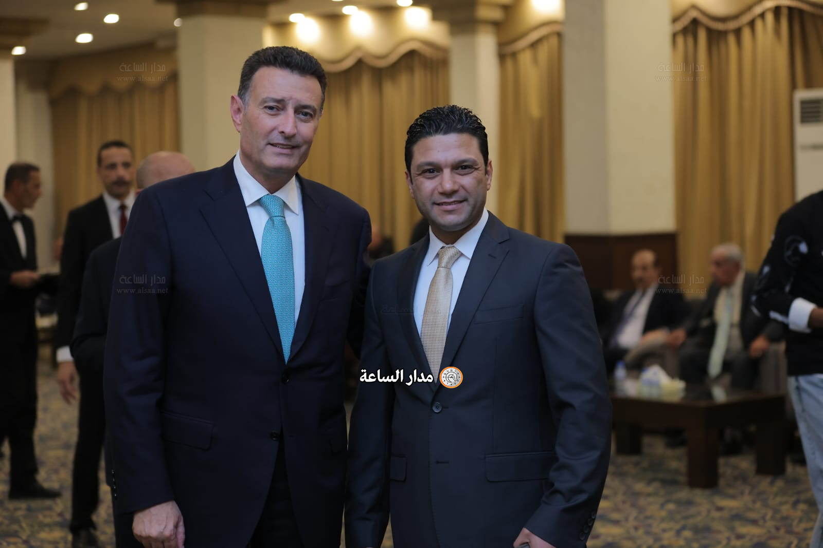 Madar Al-Saa Images 0.9162392940217756