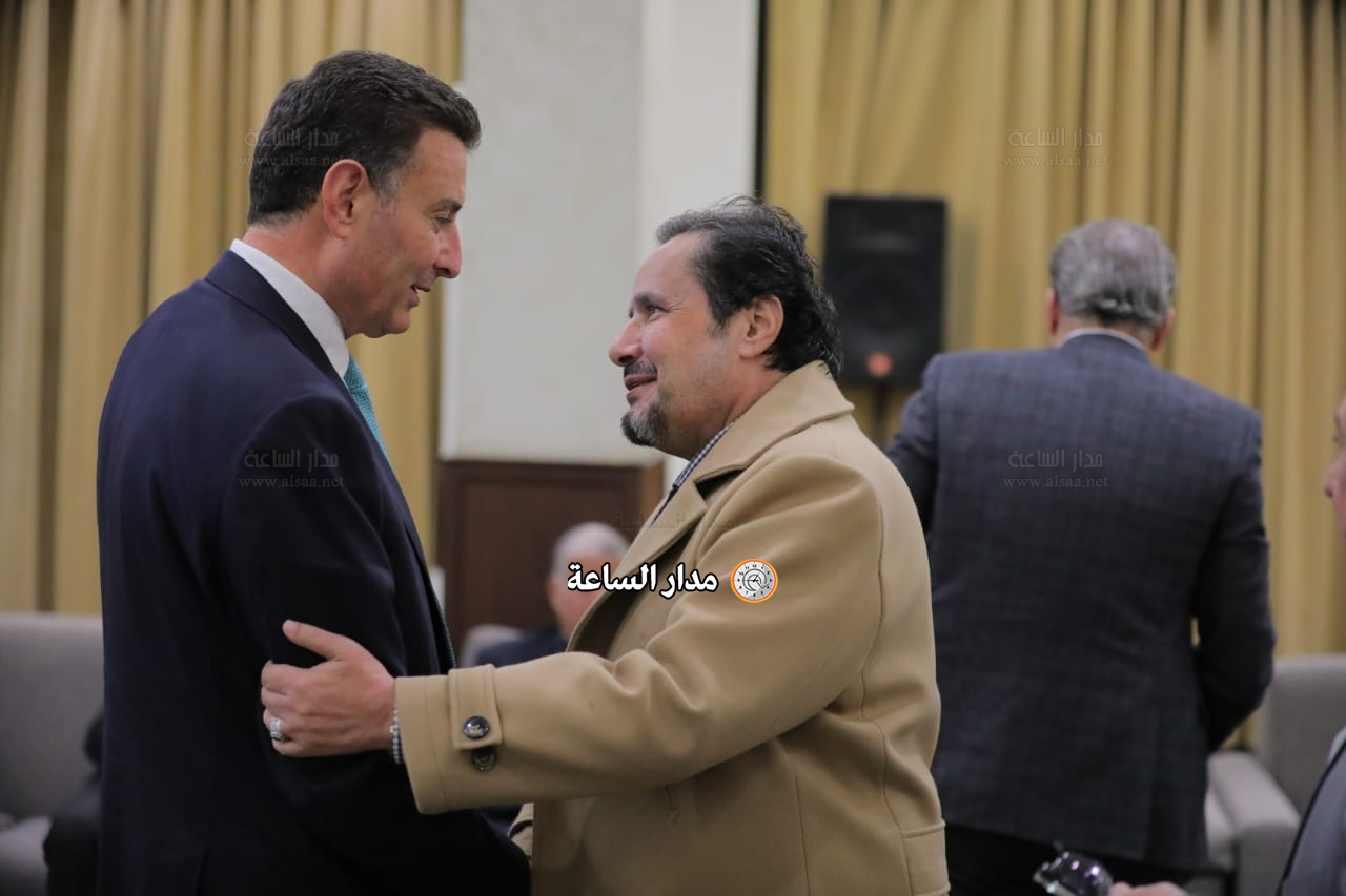 Madar Al-Saa Images 0.9546308446607994