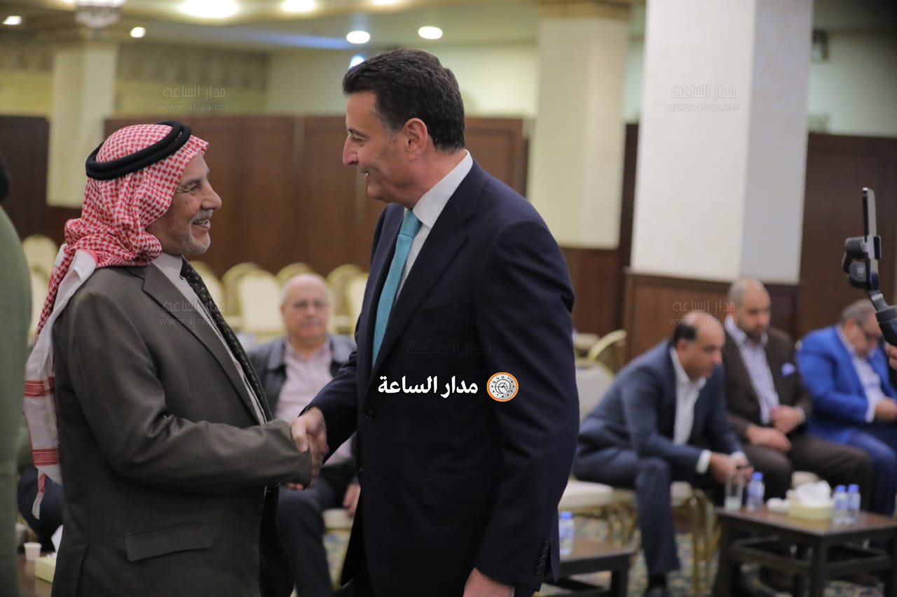 Madar Al-Saa Images 0.46118311611739315