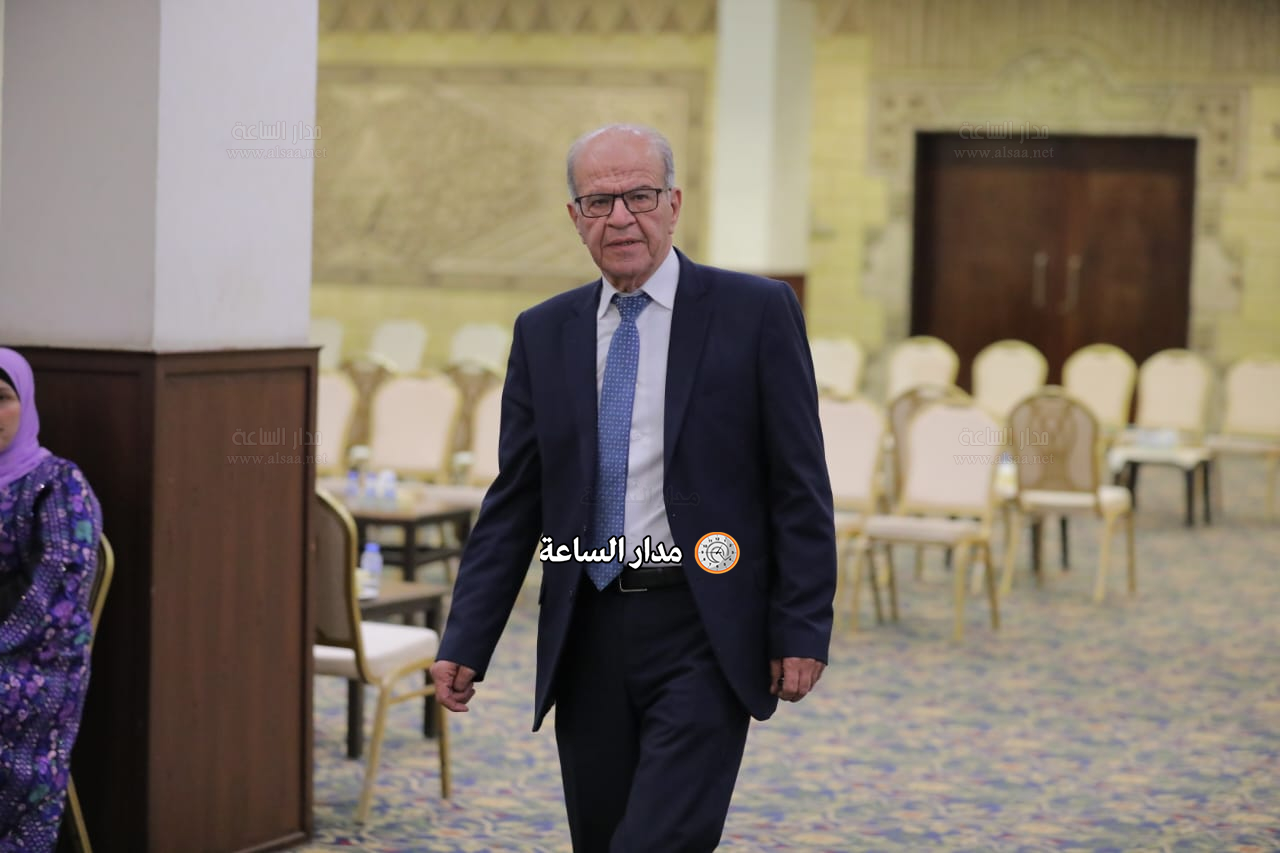 Madar Al-Saa Images 0.4029721138426514