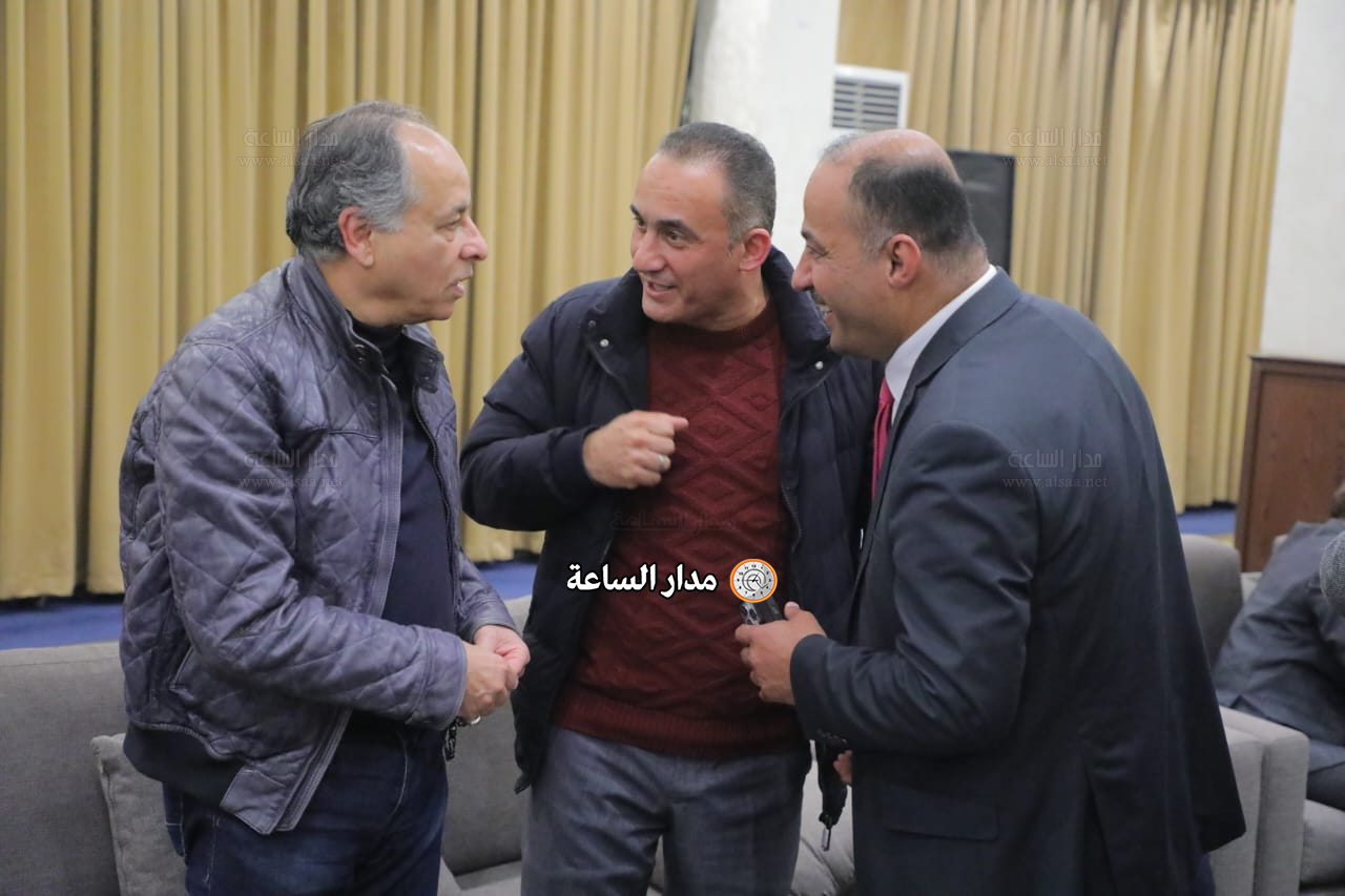 Madar Al-Saa Images 0.0033278548234918492