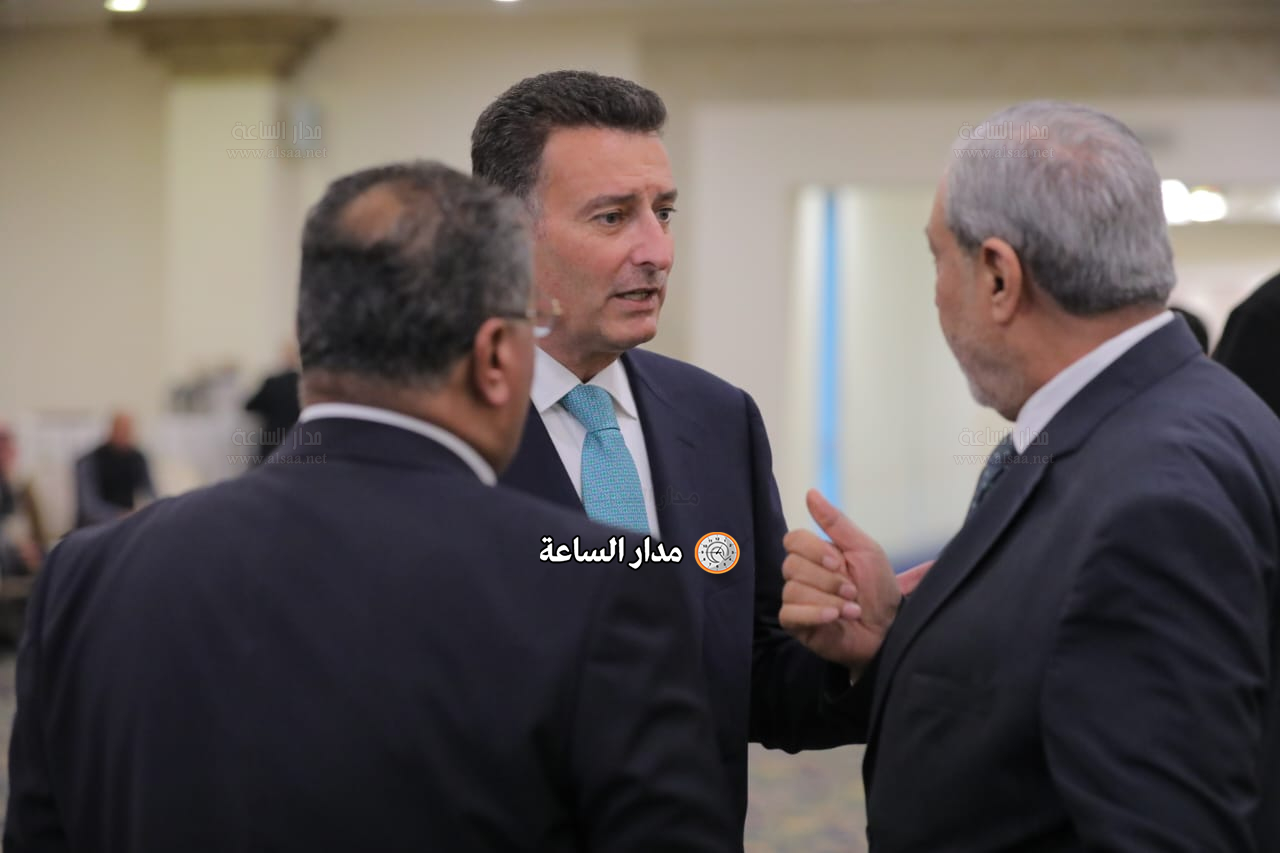 Madar Al-Saa Images 0.8834748359458771