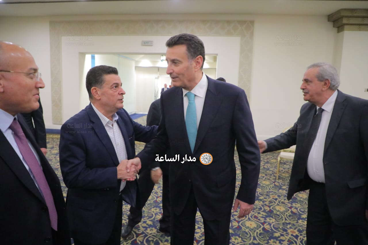 Madar Al-Saa Images 0.8965540490798745