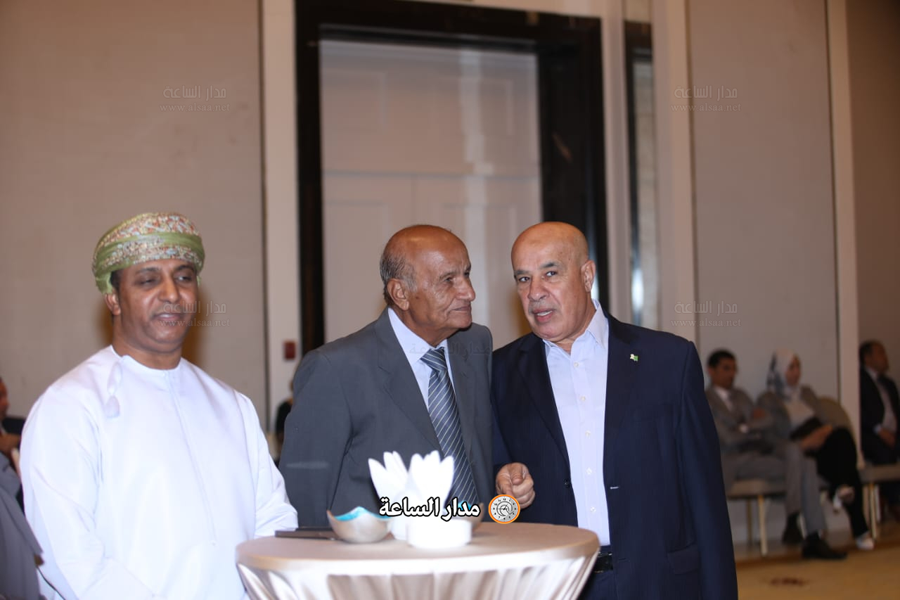 Madar Al-Saa Images 0.749167348341186