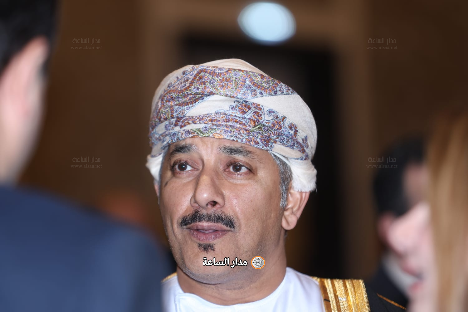 Madar Al-Saa Images 0.4338845670823481