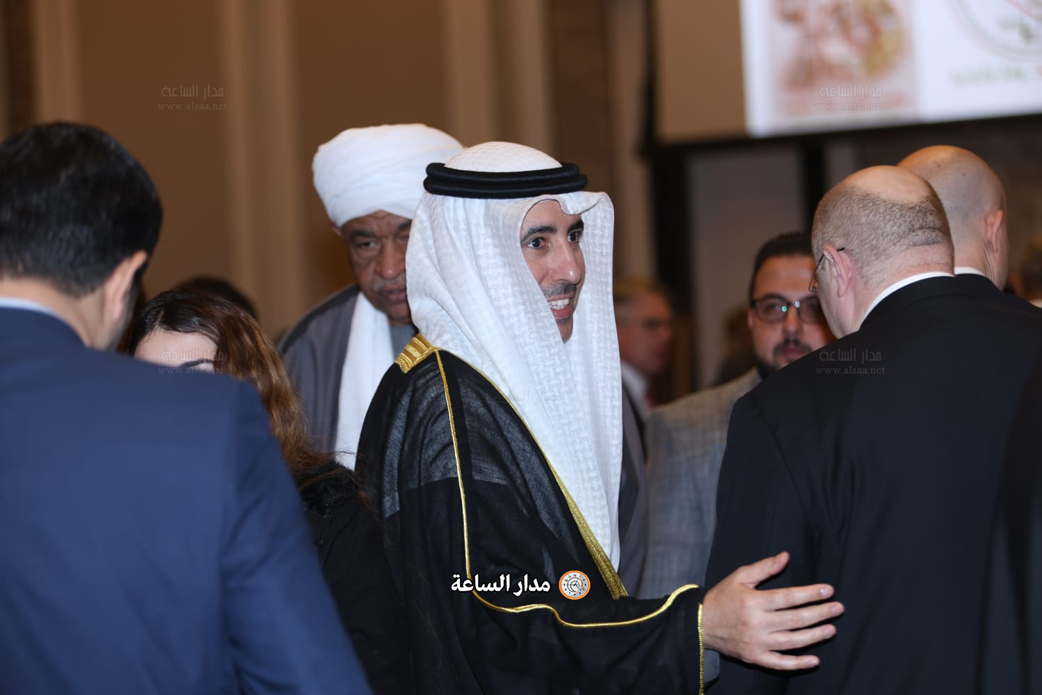 Madar Al-Saa Images 0.9588700969045927