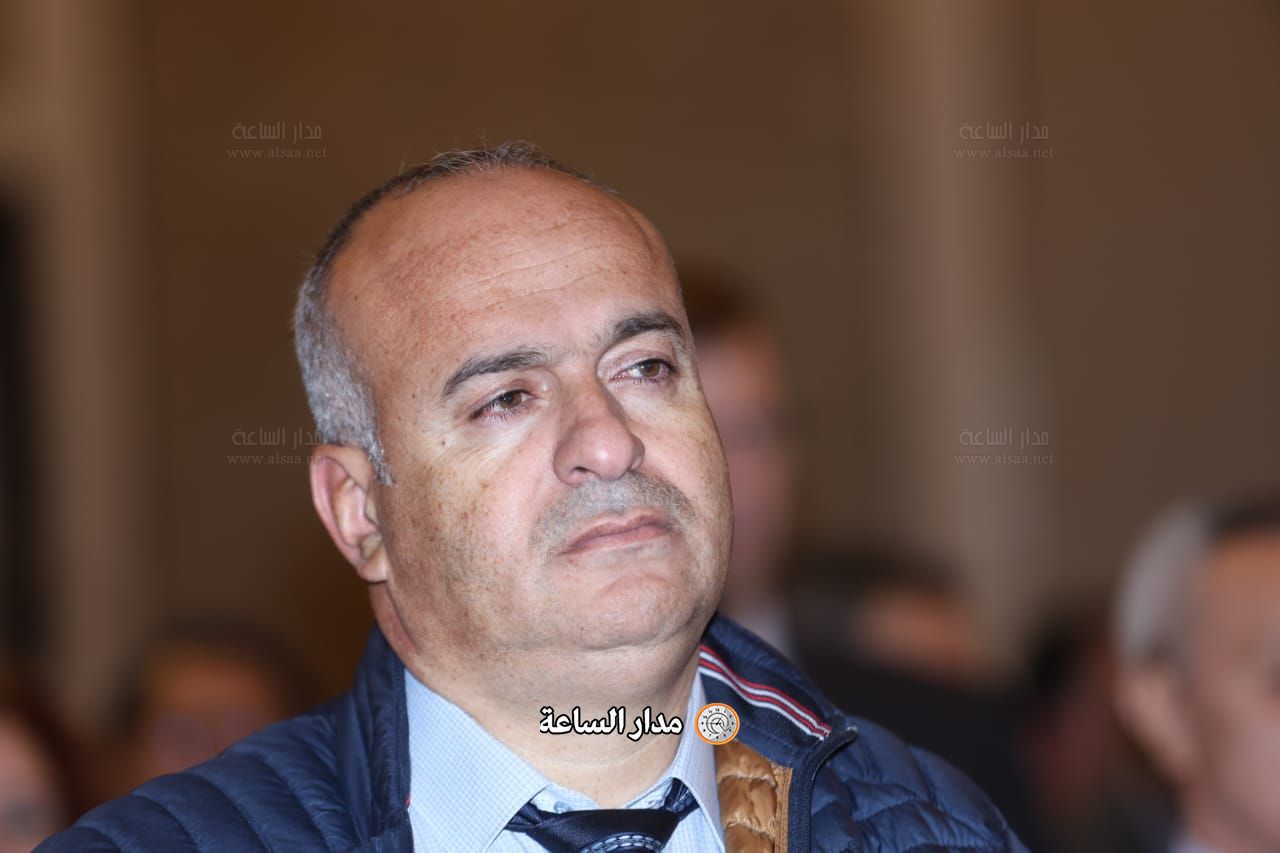 Madar Al-Saa Images 0.363192621955295