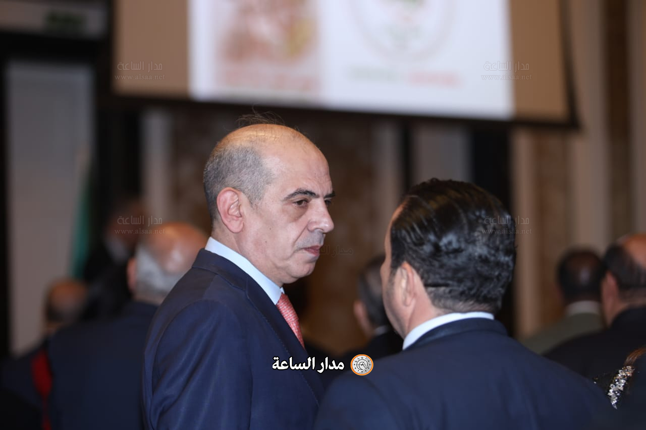 Madar Al-Saa Images 0.2327318212640921