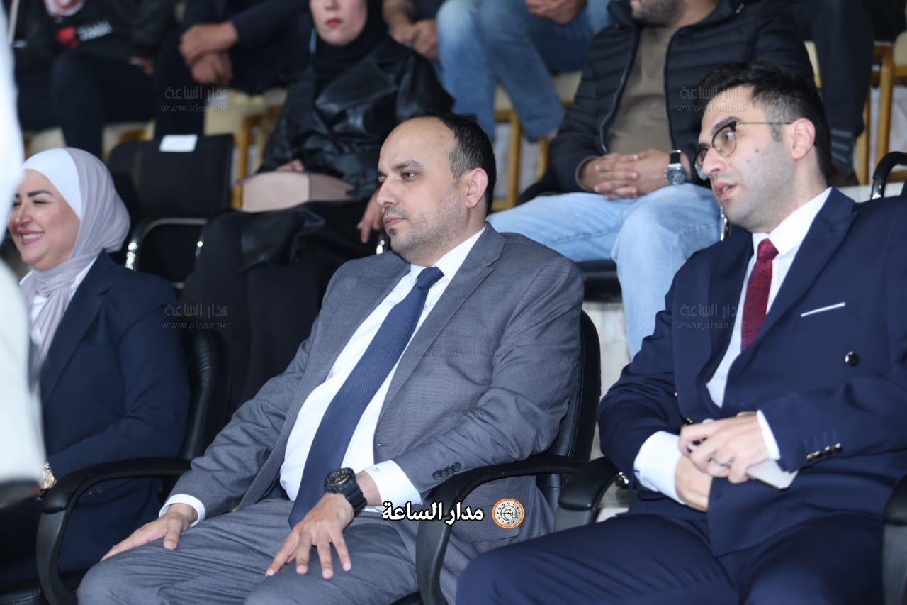 Madar Al-Saa Images 0.8130725478185767