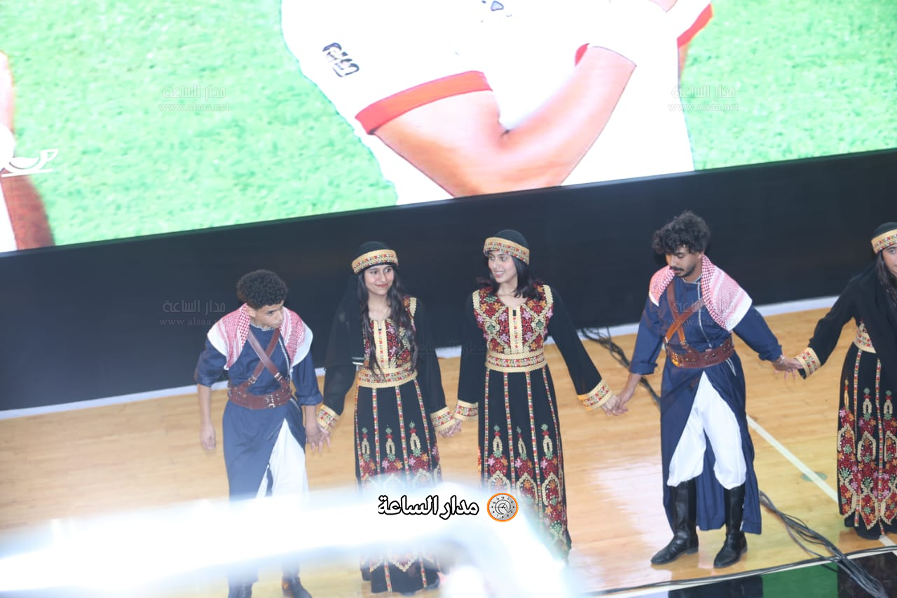 Madar Al-Saa Images 0.7811286734249432