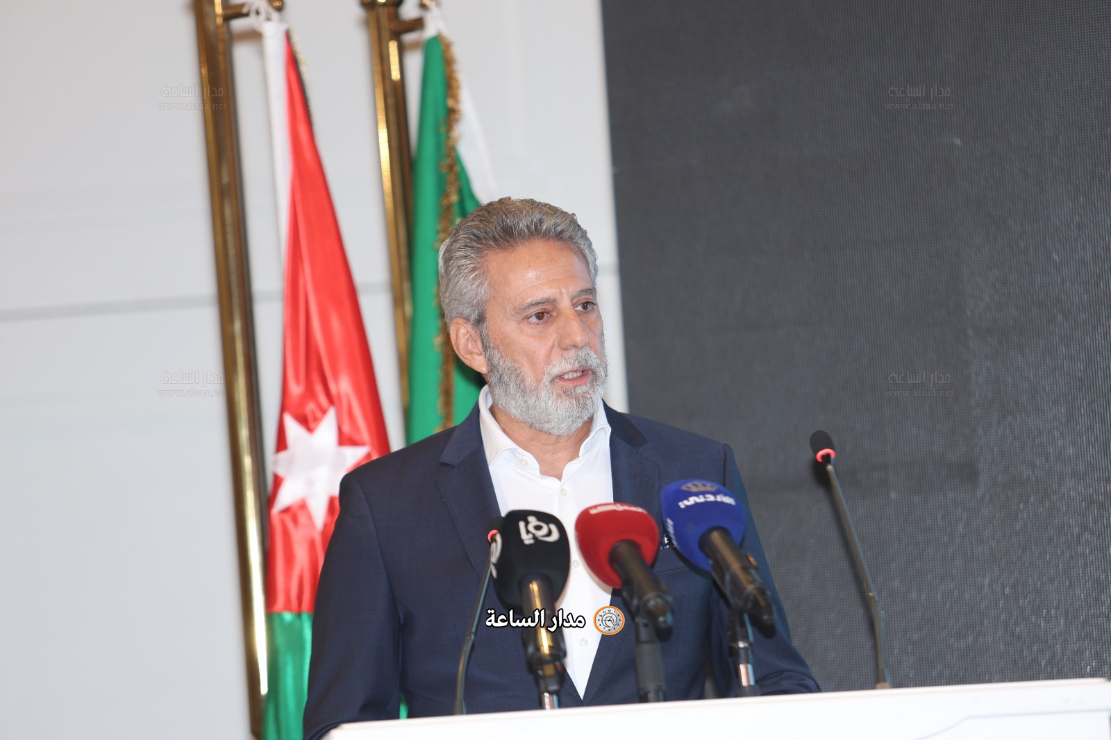 Madar Al-Saa Images 0.04359602165559284