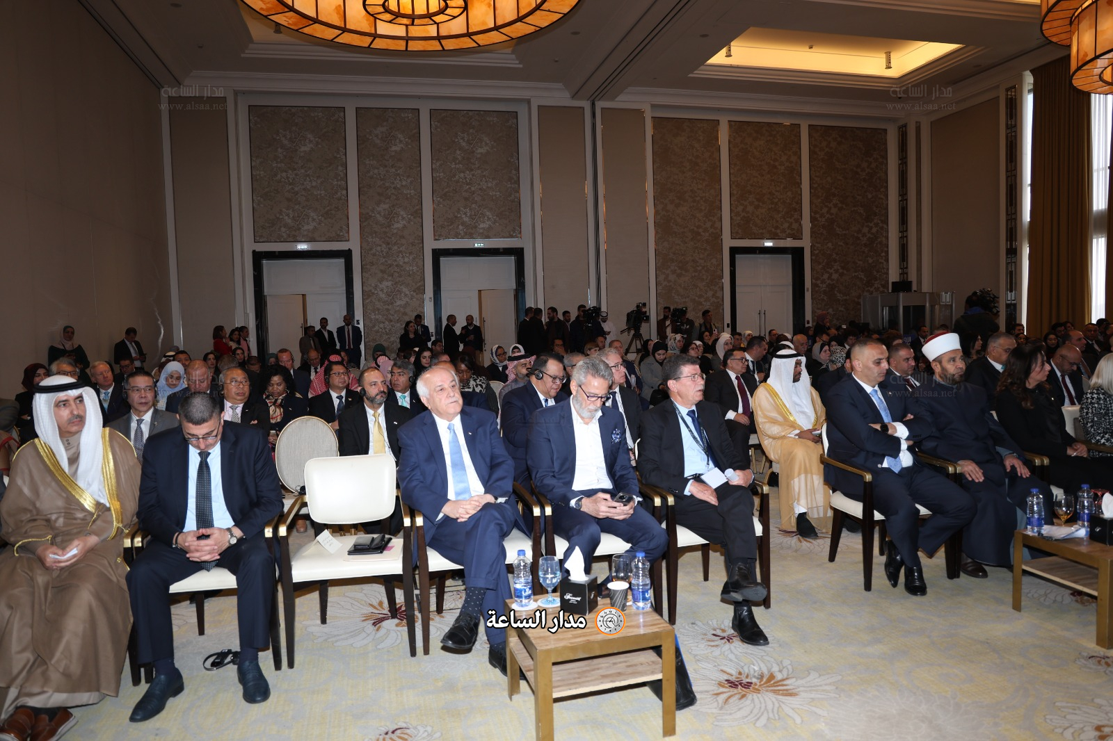 Madar Al-Saa Images 0.7499688390998072