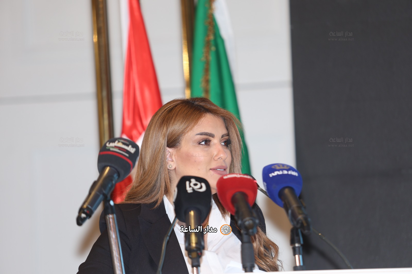 Madar Al-Saa Images 0.8442875430259829