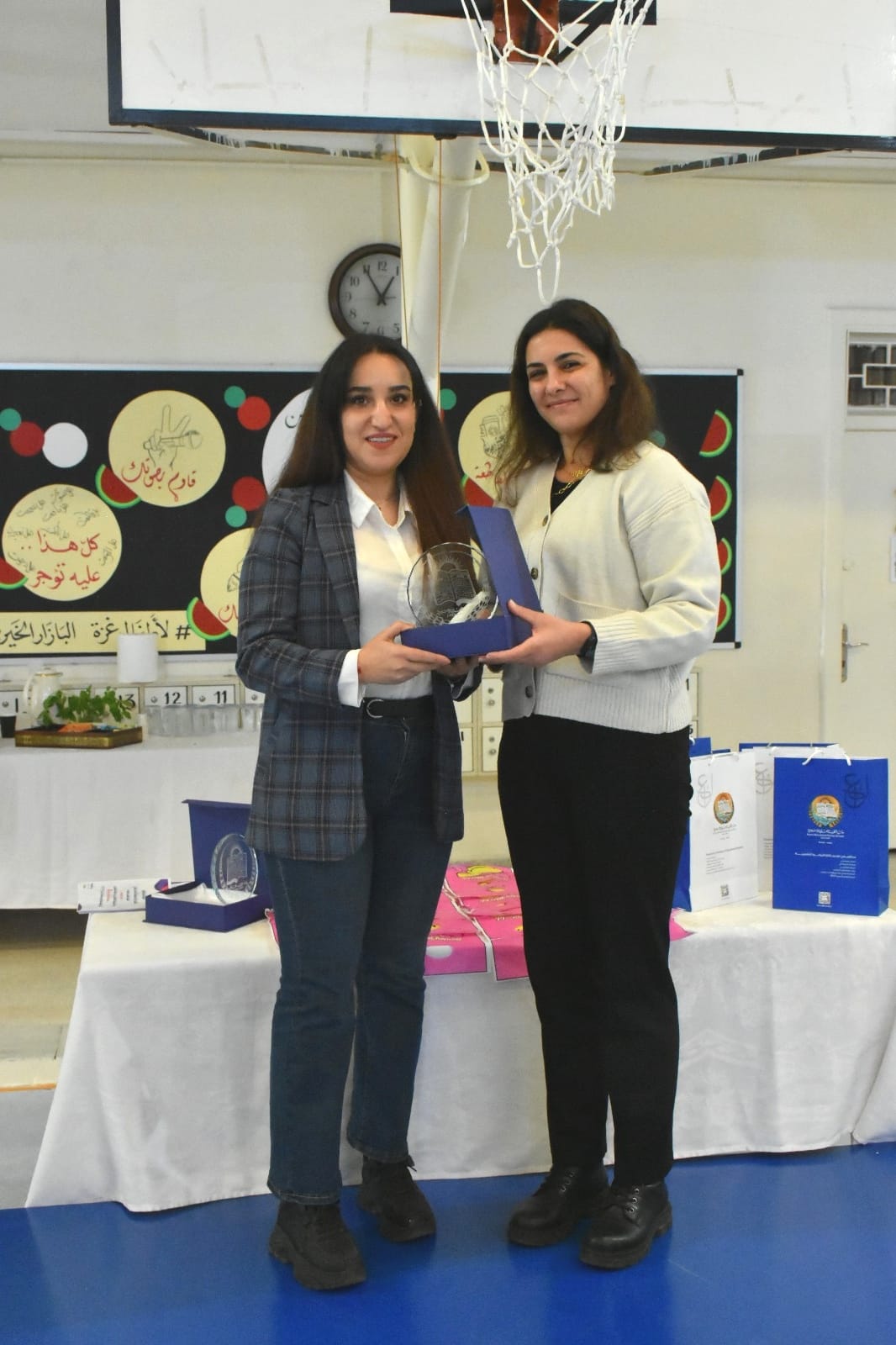 Madar Al-Saa Images 0.7640391414707983