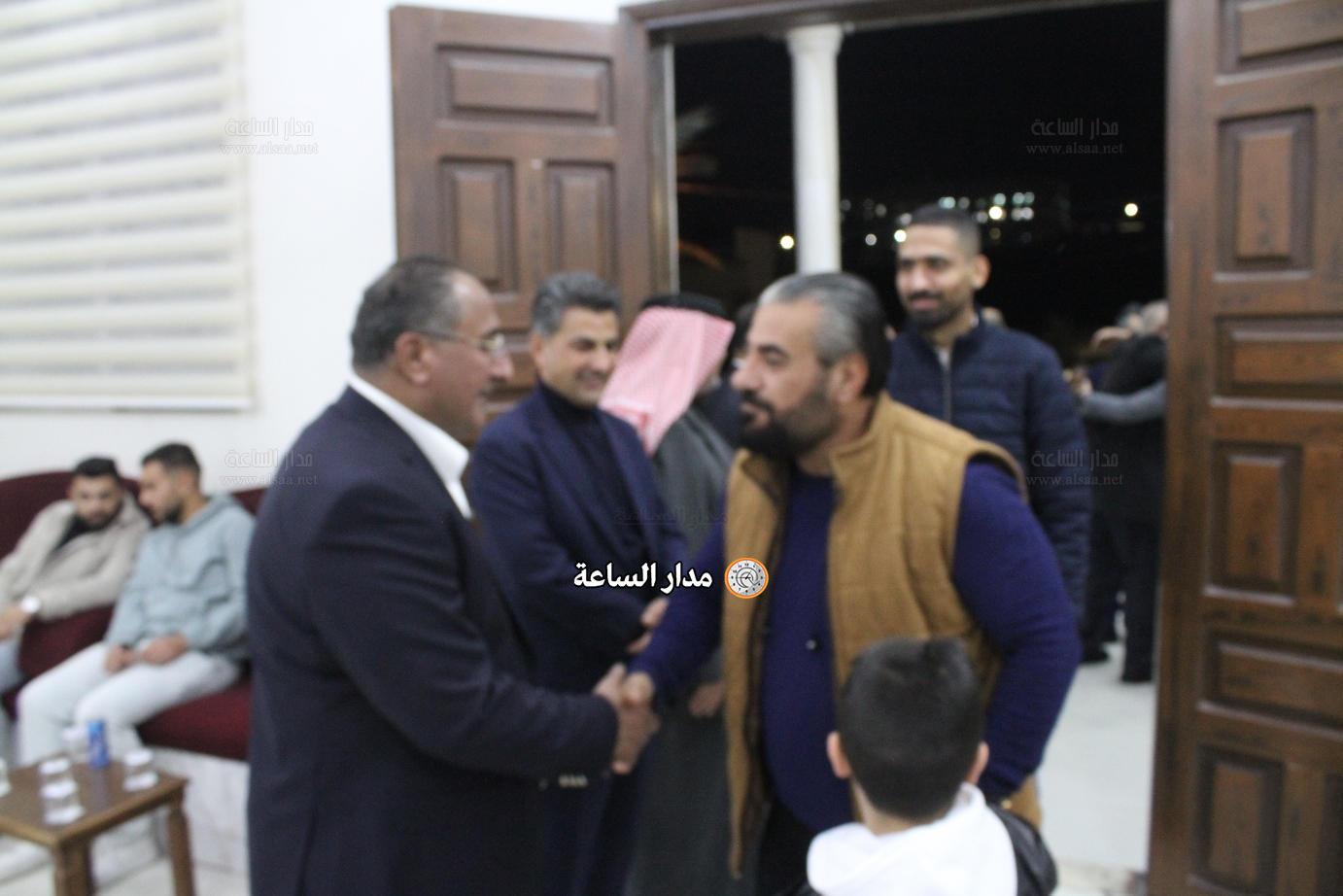 Madar Al-Saa Images 0.04096410853050969