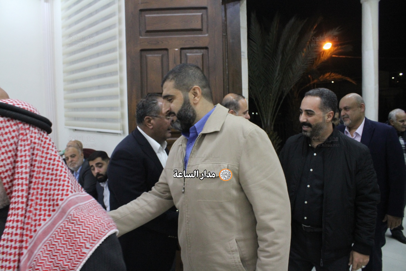 Madar Al-Saa Images 0.125571839256426