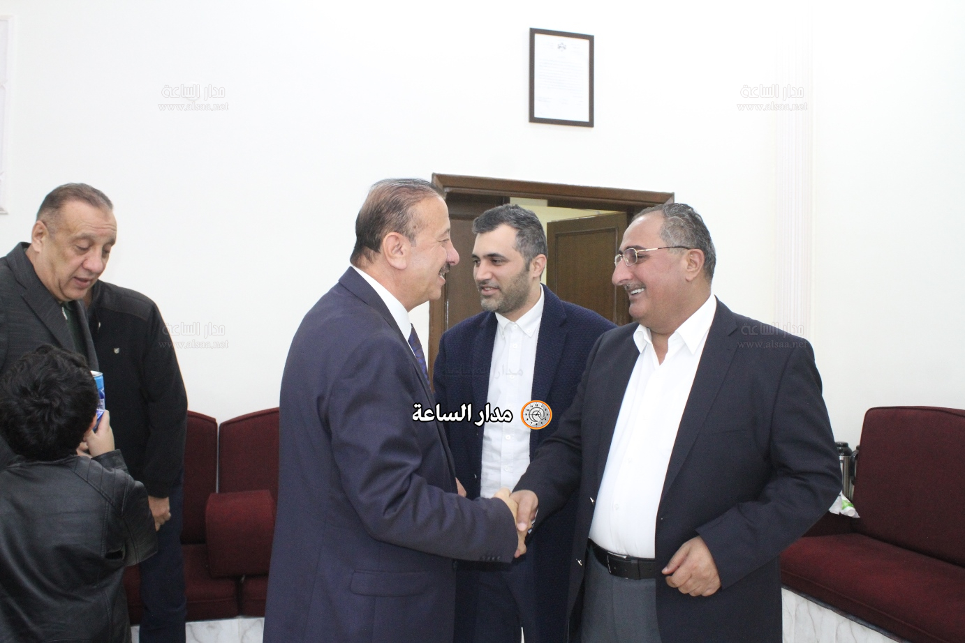 Madar Al-Saa Images 0.39718184764541853