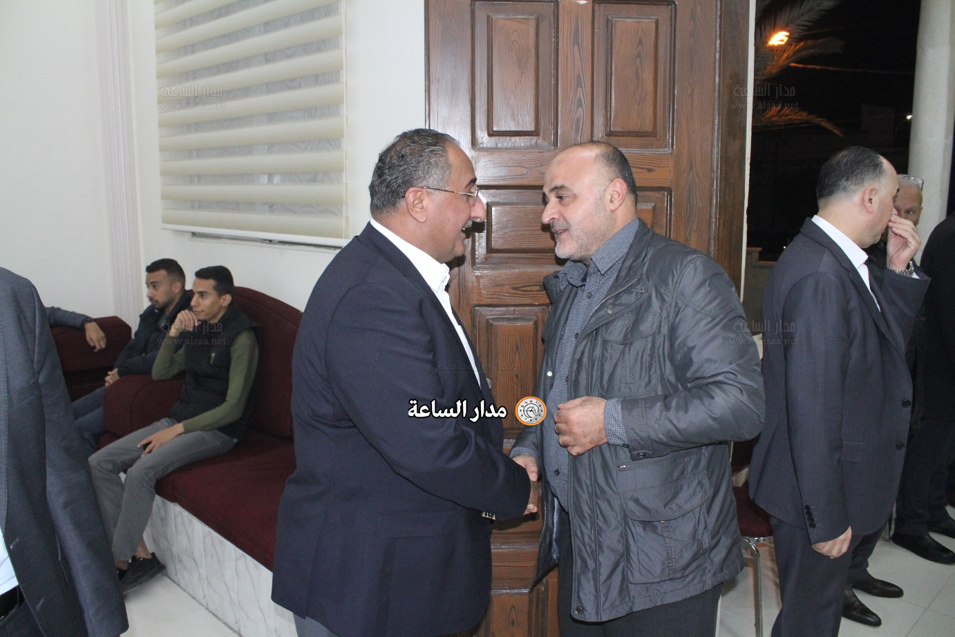 Madar Al-Saa Images 0.897792707475183