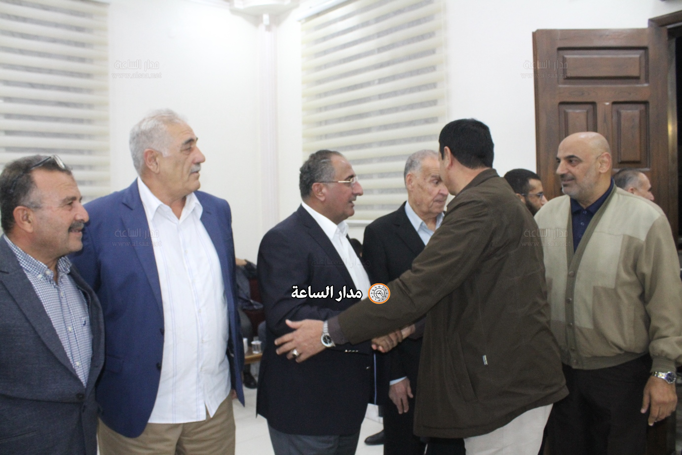 Madar Al-Saa Images 0.15368761492935046