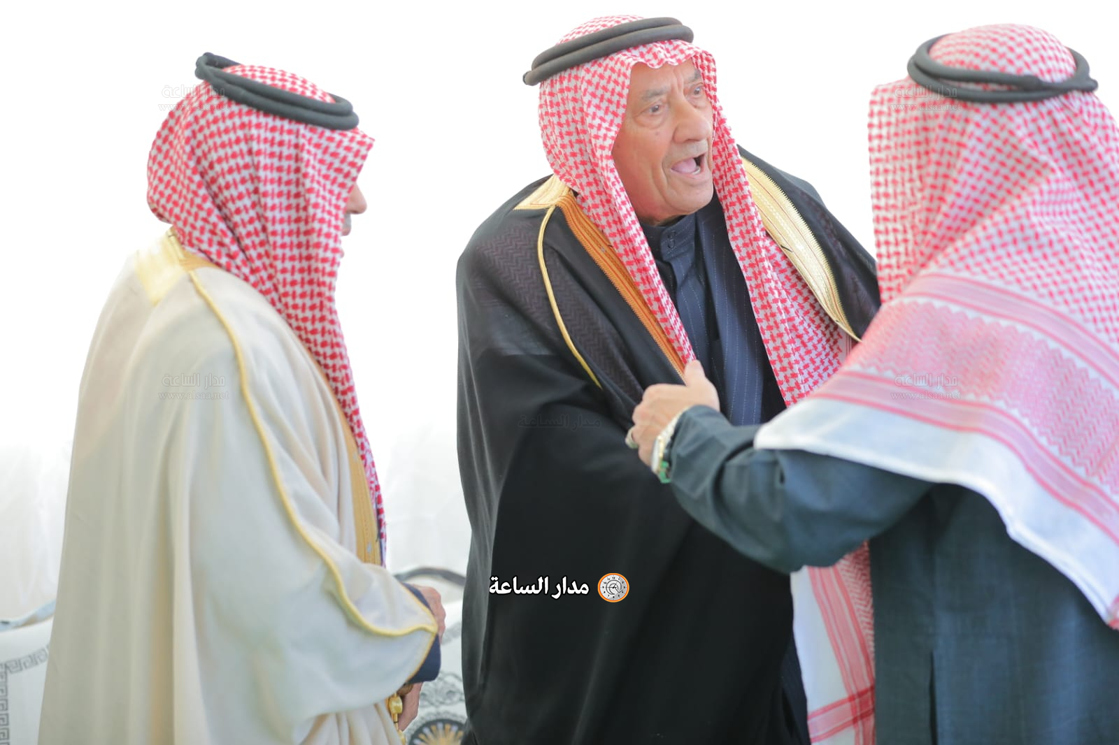 Madar Al-Saa Images 0.7497141401940208