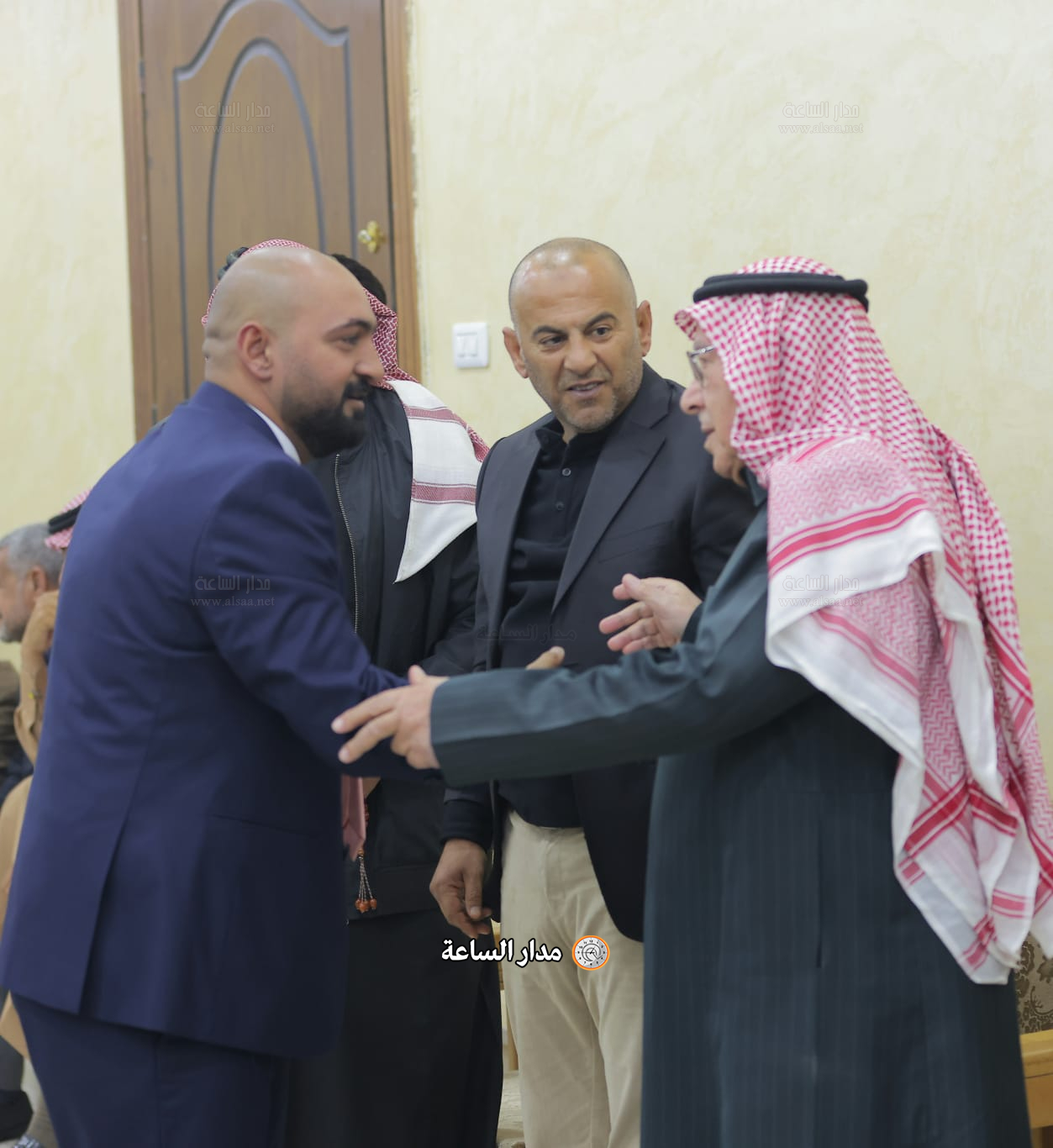 Madar Al-Saa Images 0.9702851725386659