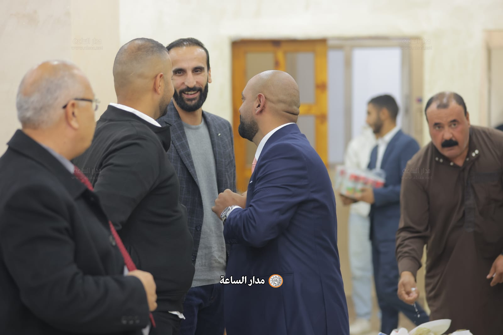 Madar Al-Saa Images 0.4176359101349707