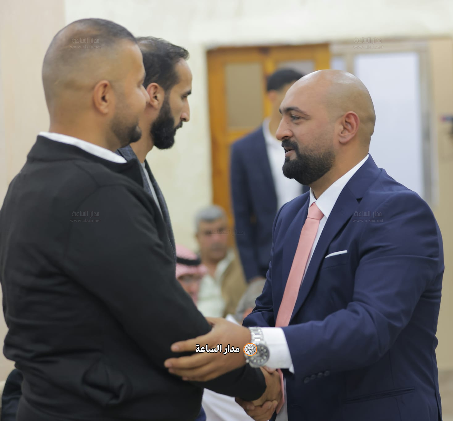 Madar Al-Saa Images 0.01618094938290837