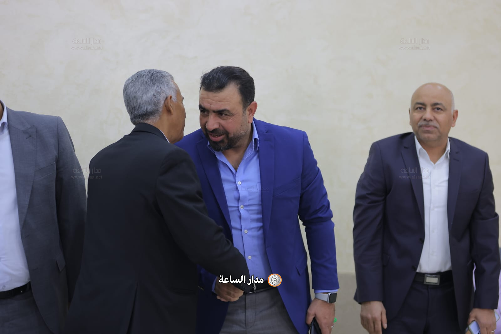 Madar Al-Saa Images 0.5053393308686902