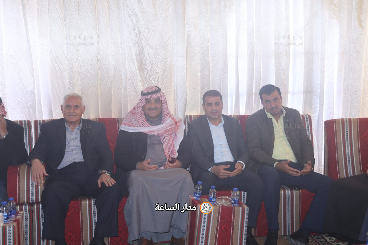 Madar Al-Saa Images 0.5761399860893568