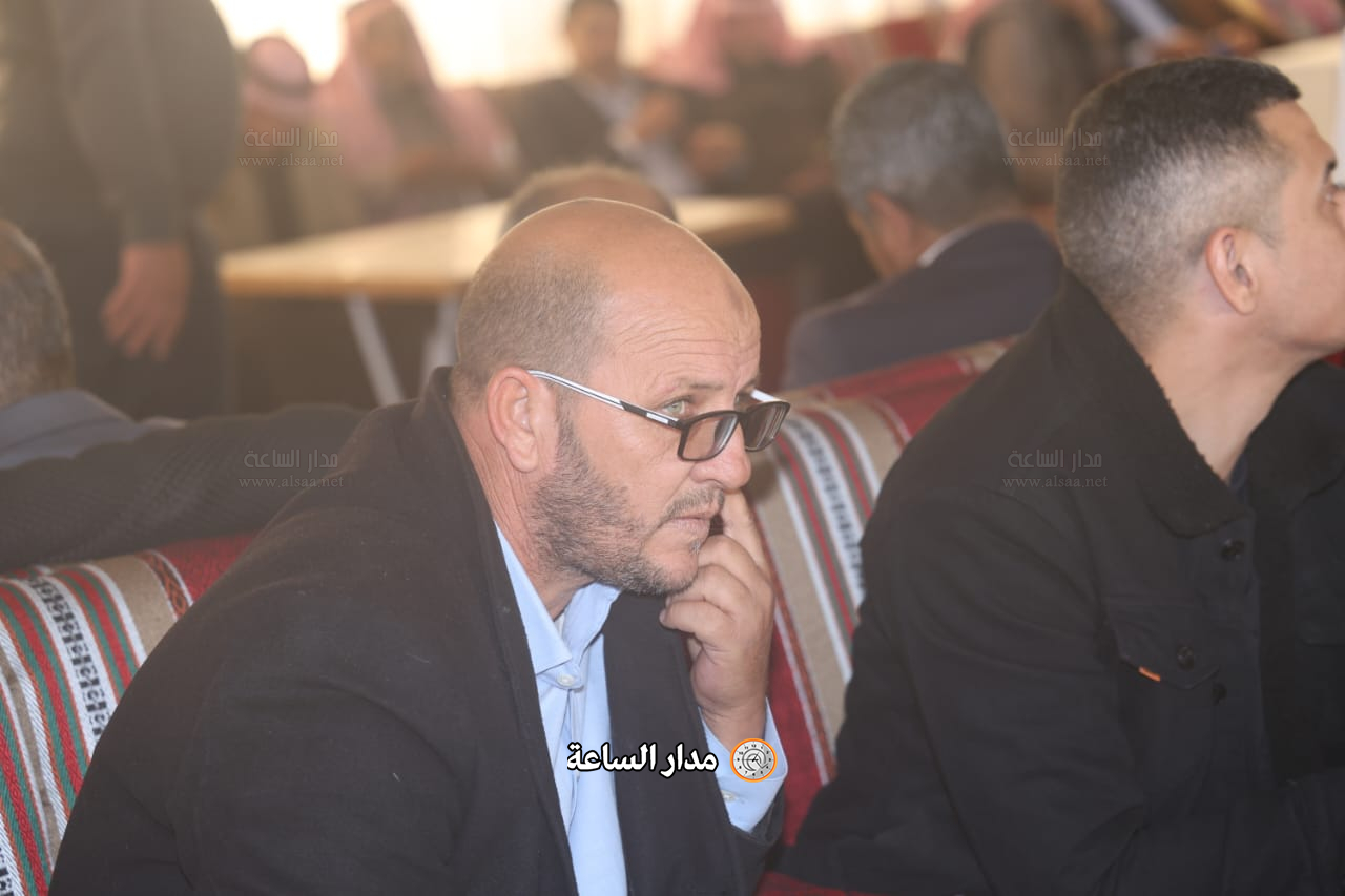 Madar Al-Saa Images 0.10495384393024021