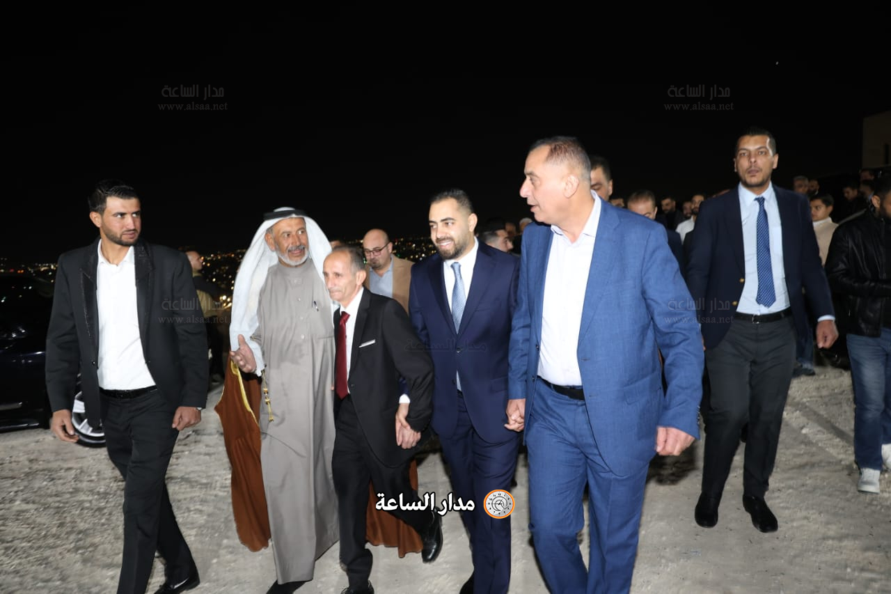 Madar Al-Saa Images 0.8196058074248569