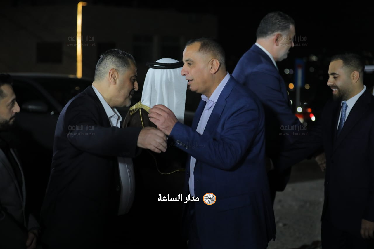 Madar Al-Saa Images 0.3591806535566675