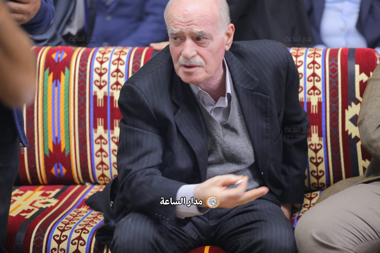 Madar Al-Saa Images 0.3241103183725922