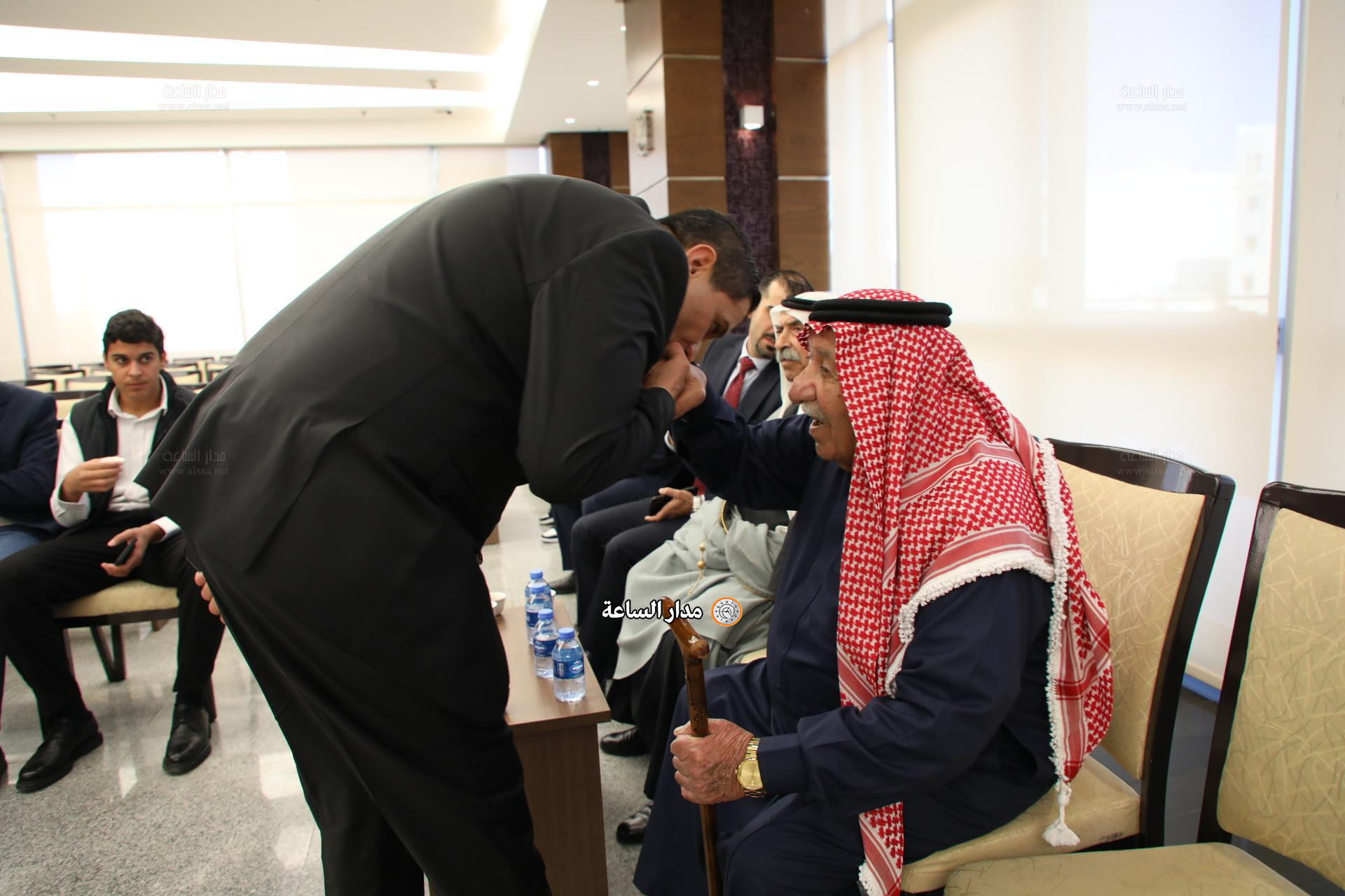 Madar Al-Saa Images 0.7160028789439128