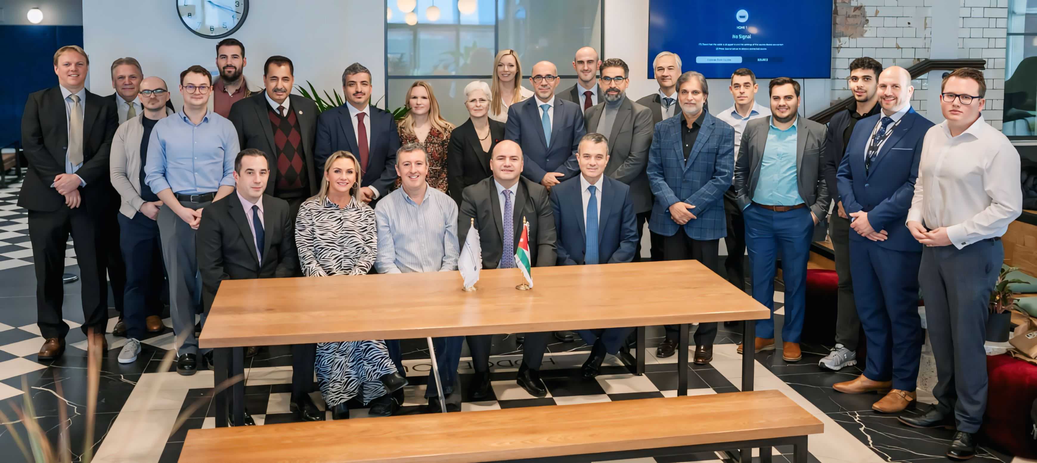 Madar Al-Saa Images 0.6480156435472197