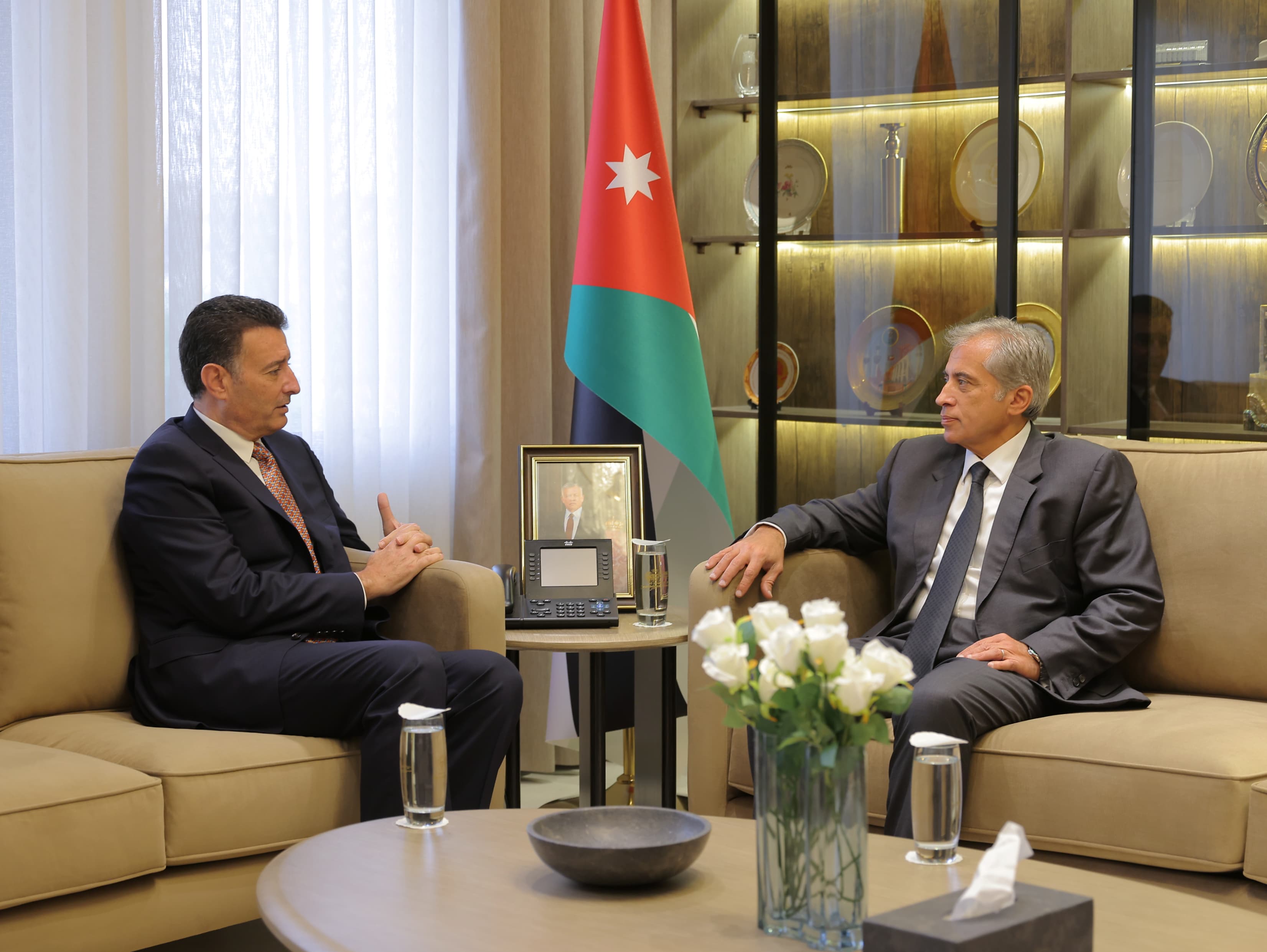 Madar Al-Saa Images 0.8647034084144376