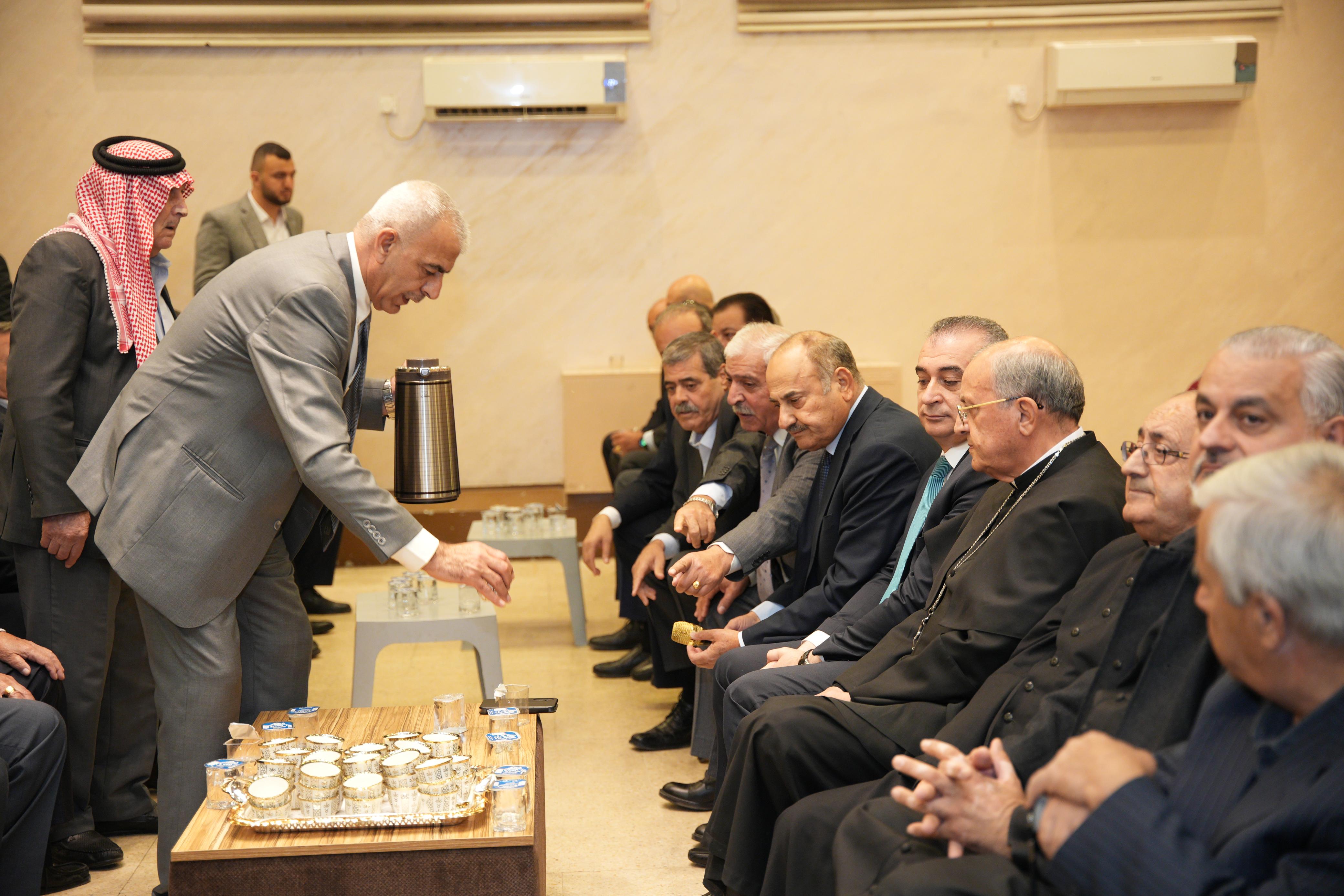 Madar Al-Saa Images 0.824110159767647